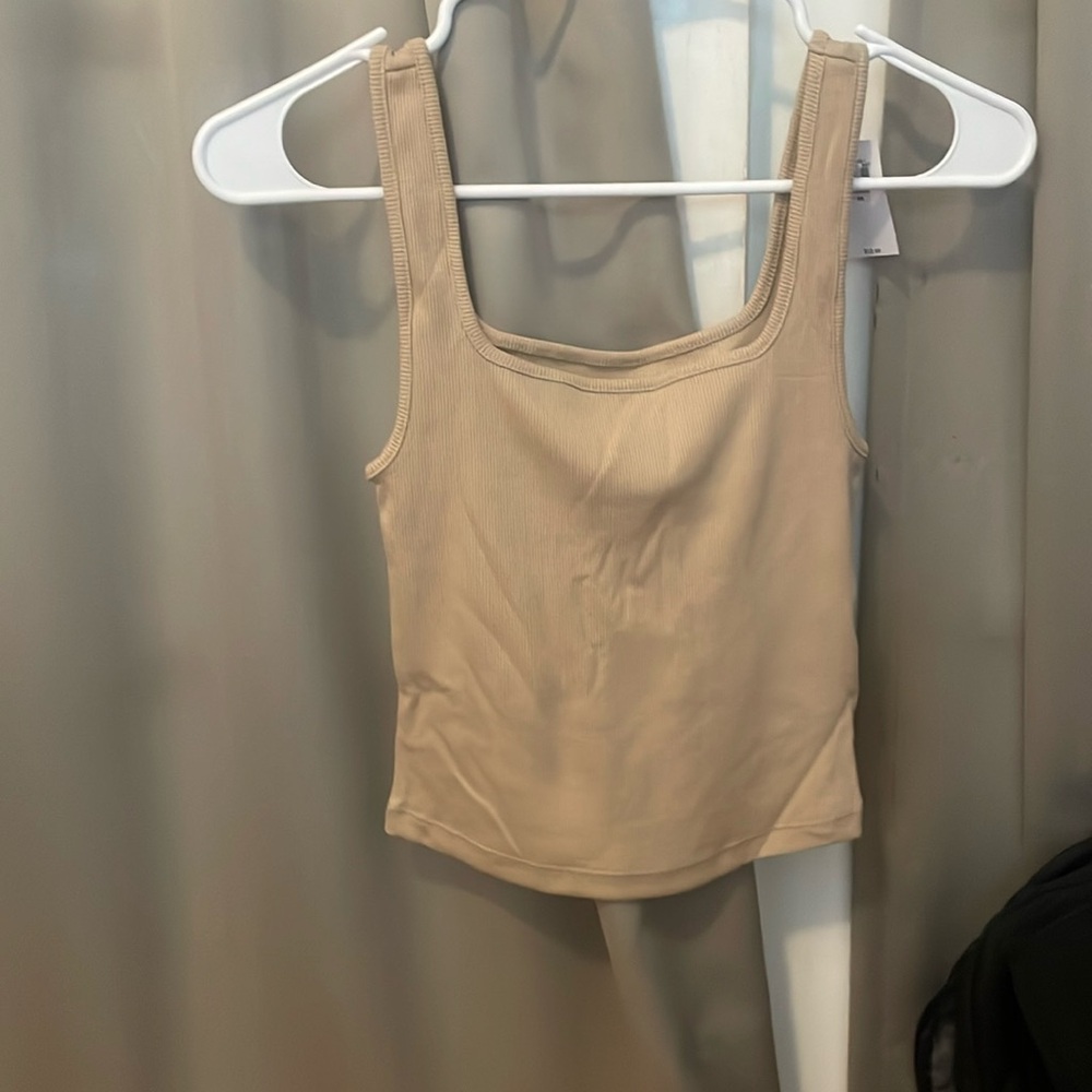 tan tank top